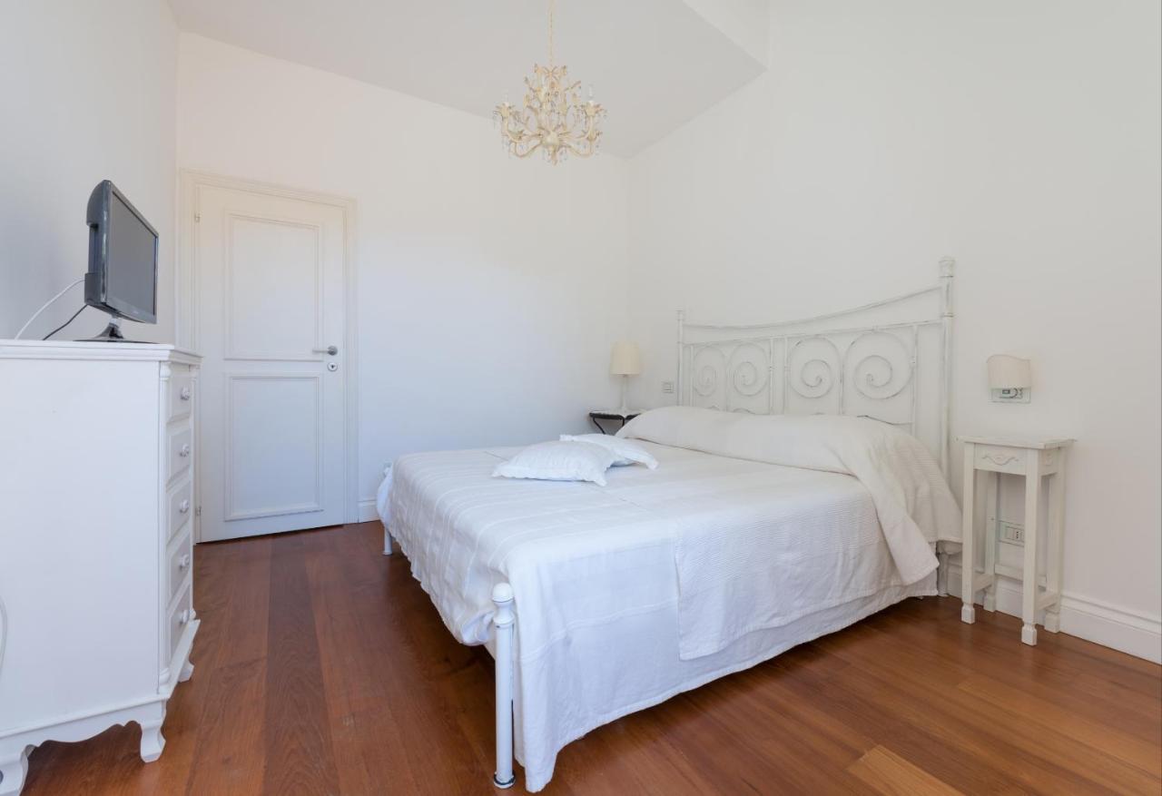 Vienna'S House Apartamento Lerici Exterior foto